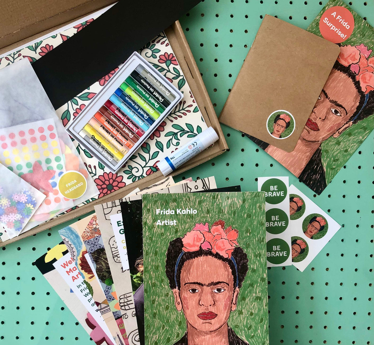 The Collage Box Art & Craft Kits Make and Wonder 